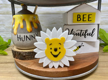 Load image into Gallery viewer, pooh daisy tray trinket