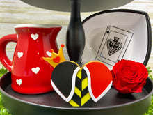 Load image into Gallery viewer, queen of hearts