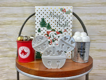 Load image into Gallery viewer, Mouse Jingle Bells Trinket