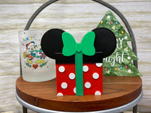 Load image into Gallery viewer, Fab 6 Christmas Present Trinkets